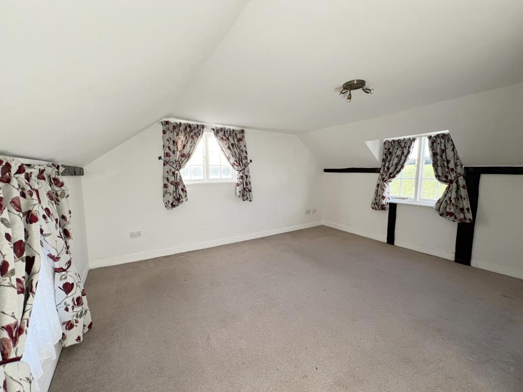 Lot: 34 - DETACHED COTTAGE ON GOOD SIZE PLOT - Bedroom one